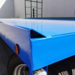 Vora de retenció reforçada per a remolc agrícola Beguer